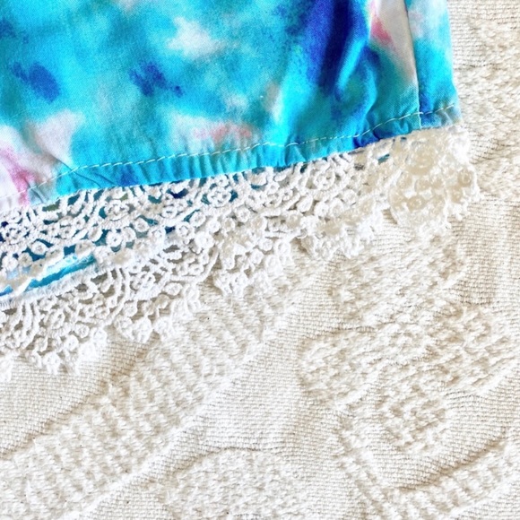 Like-New Colorful Lounge Shorts - Picture 4 of 5